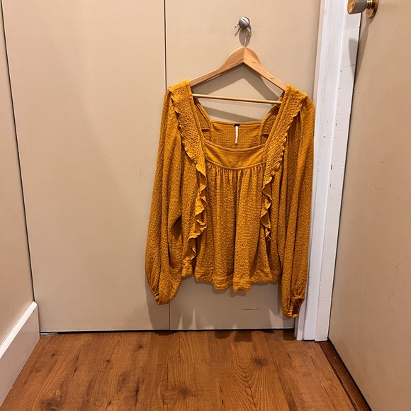 *SOLD* Free People Bonnie square neck top. - Picture 4 of 6